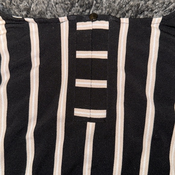 Adrianna Papell Black & Cream Striped Blouse Size Medium - Picture 7 of 11